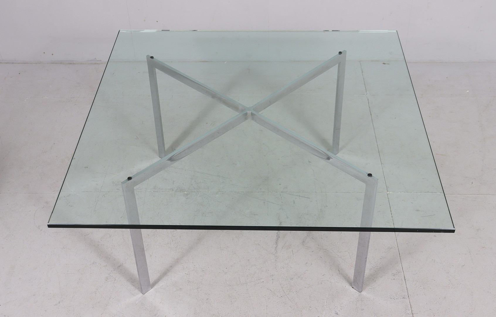 Barcelona Couchtisch/Coffee Table von Ludwig Mies van der Rohe für Knoll International, 1990er Jahre.