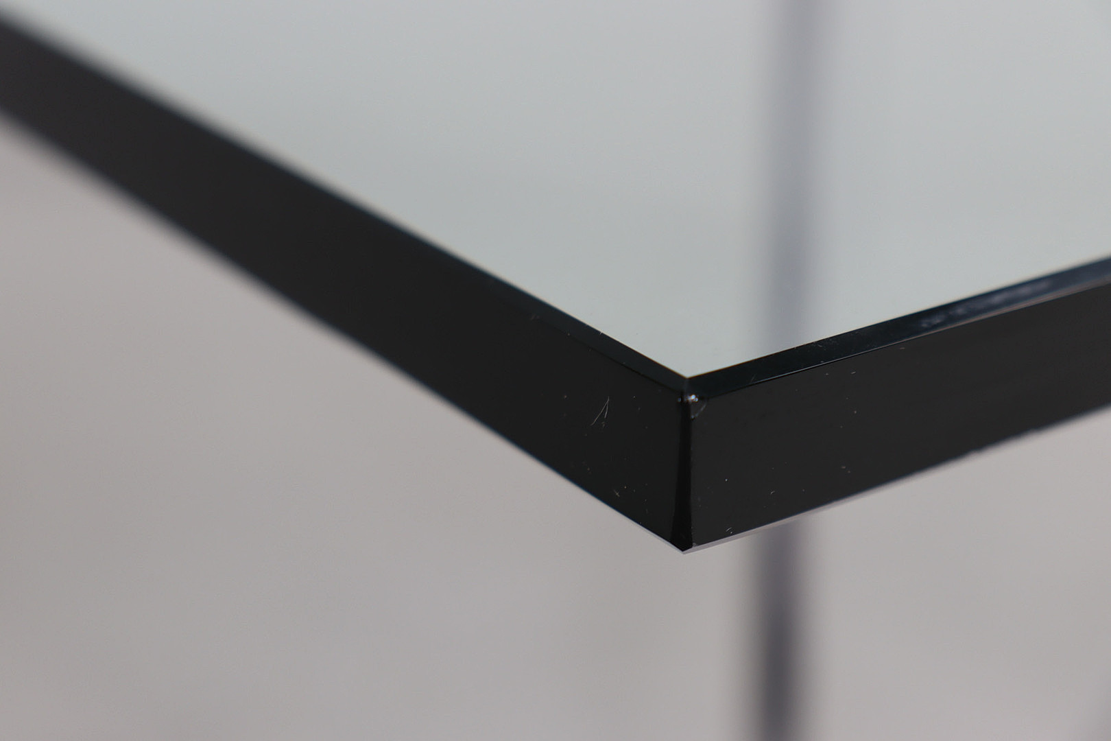 Barcelona Couchtisch/Coffee Table von Ludwig Mies van der Rohe für Knoll International, 1990er Jahre.