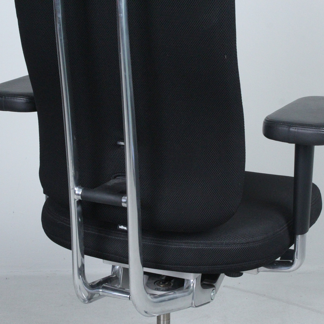 VITRA. Highback Chefsessel / Bürostuhl, Modell 'Headline'.