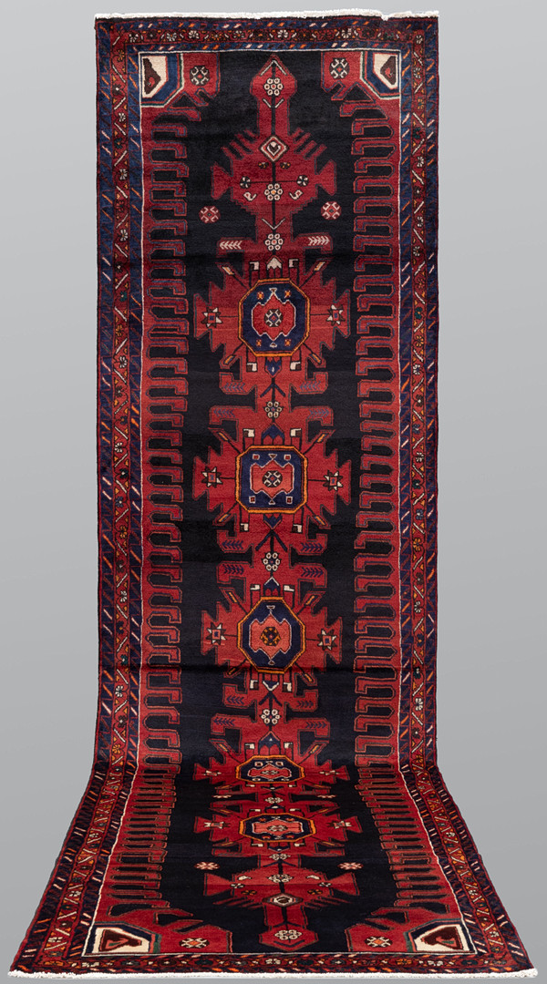 ORIENTMATTA. Hamadan, gallerimodell, 390 x 115 cm.