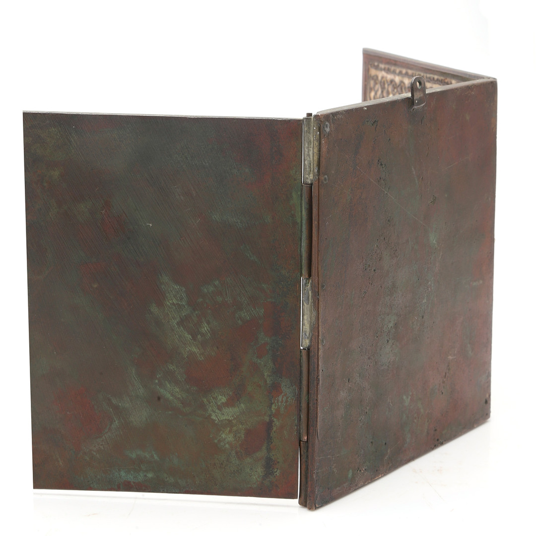 "Deisi", portable triptych icon in enamelled bronze, probably 19th Century.