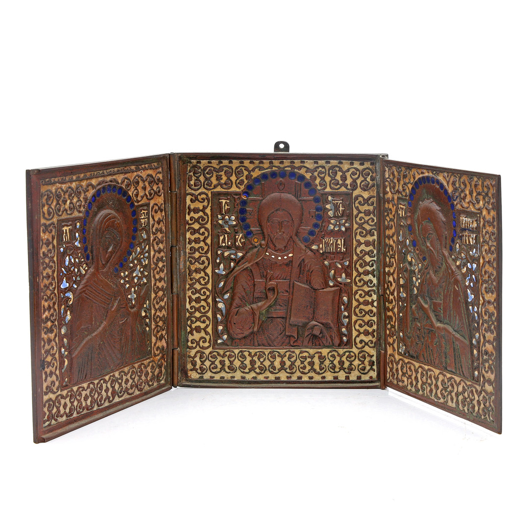 "Deisi", portable triptych icon in enamelled bronze, probably 19th Century.