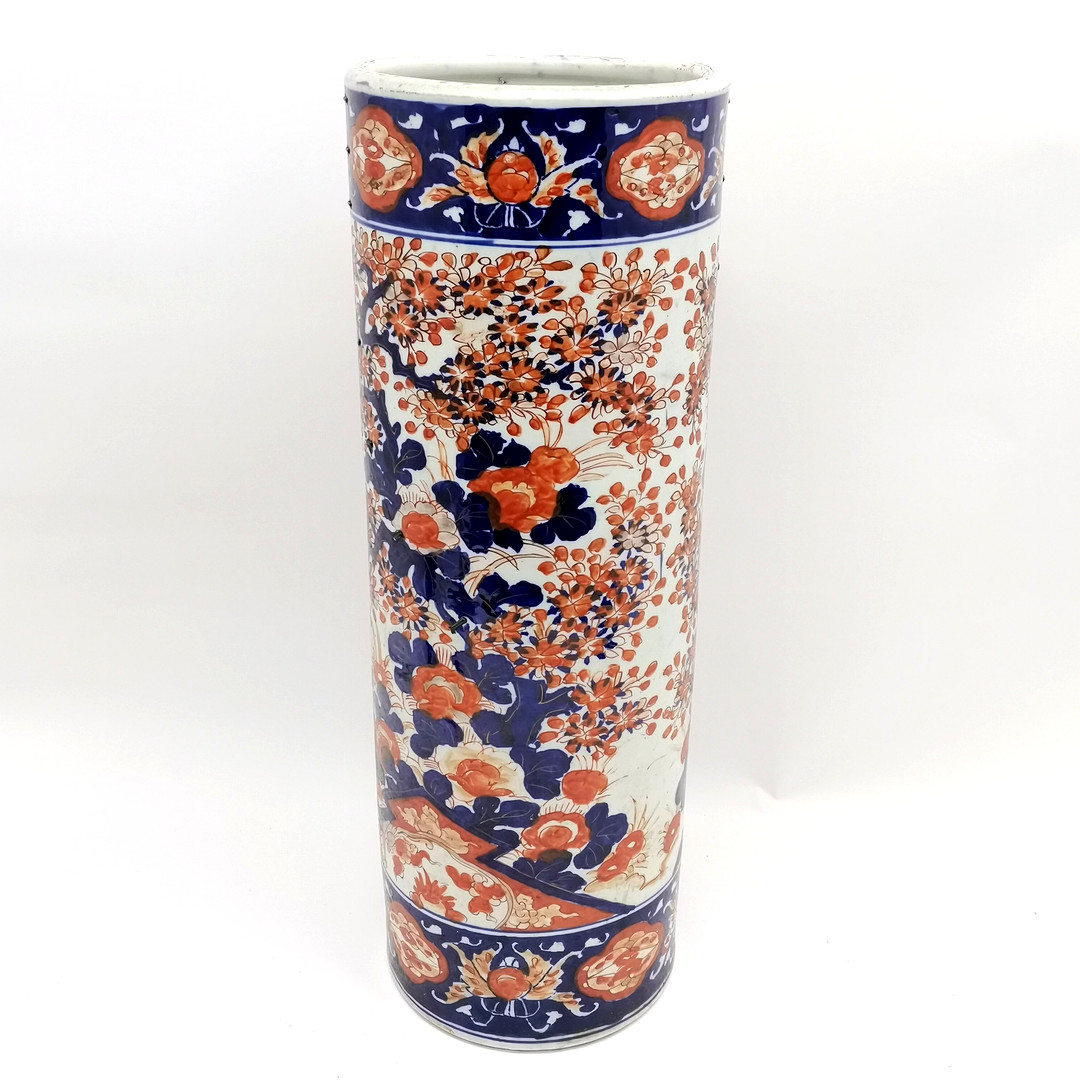 *ANTIQUE ORIENTAL IMARI STICK STAND.