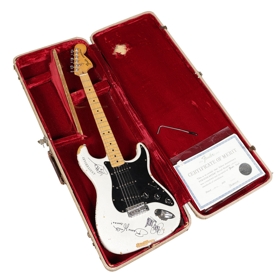 BRUCE WELCH OWNED & THE SHADOWS SIGNED 1979 FENDER 25TH ANNIVERSARY STRATOCASTER.