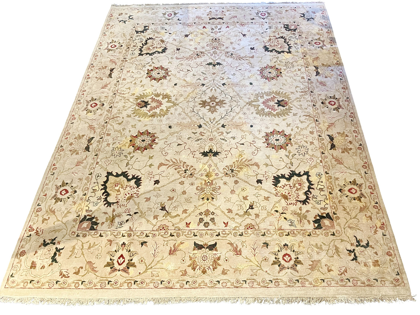Large Turkish knot rug in wool, from the 20th century.