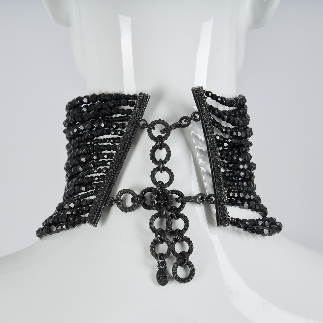 CHRISTIAN DIOR, design John Galliano, collier, svart strass