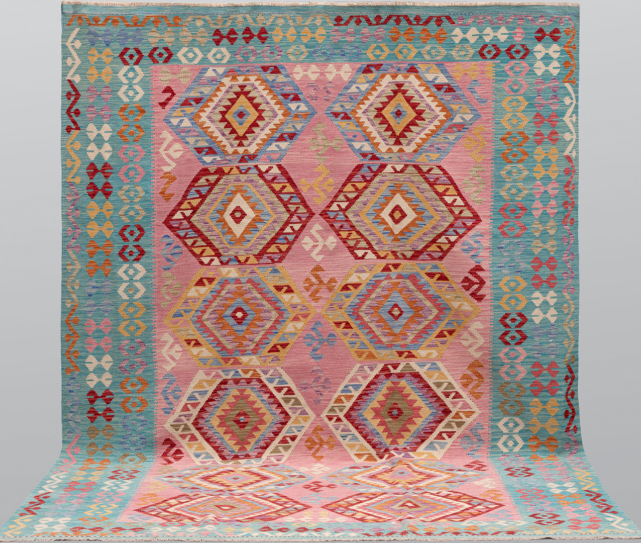 MATTA, Kelim, cirka 347 x 252 cm.