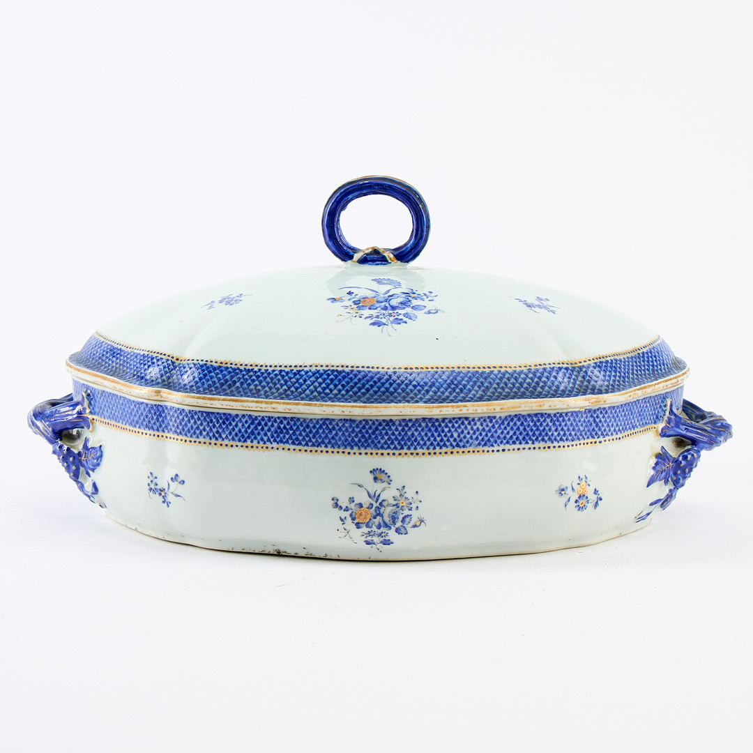 A Chinese Blue-Enamelled Export Porcelain Vegetable Dish and Cover.