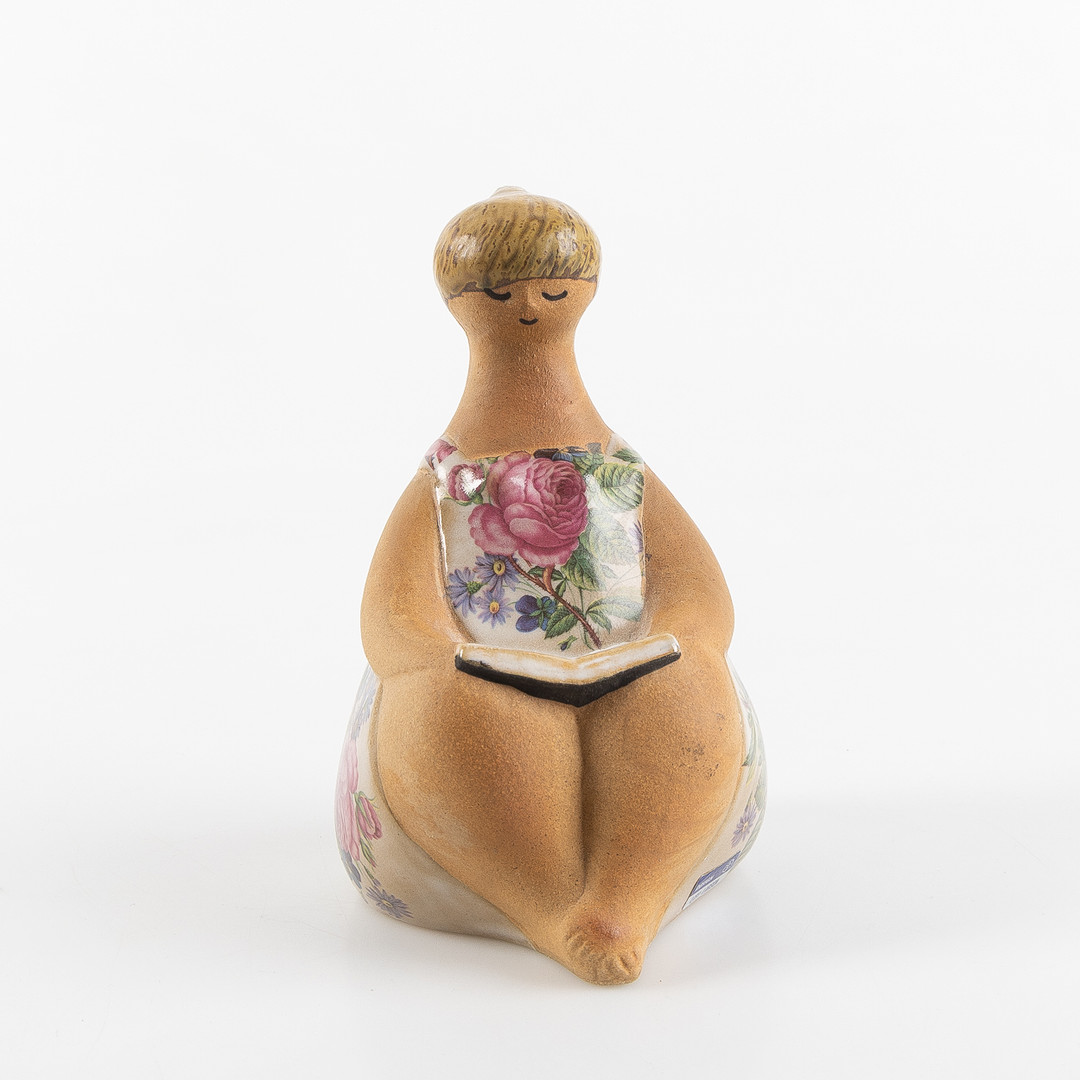 LISA LARSON. “Charlotta”, med cromotryck, ur serien ABC-Flickorna
