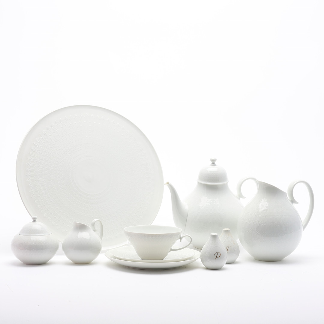 BJÖRN WIINBLAD. Teservis, Rosenthal, "Romance". 33 delar.