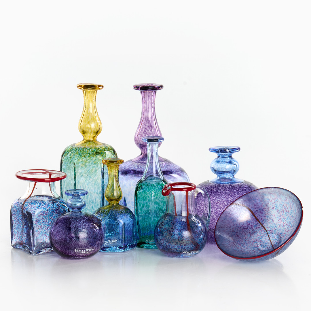 BERTIL VALLIEN. 9 delar. Konstglas. Skålar, vaser. Kosta Boda. signerade.