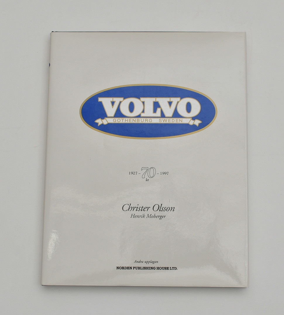 Instruktionsbok Volvo LV, 1943. + Personvagnsskolan samt Volvo böcker. 12 Volymer.