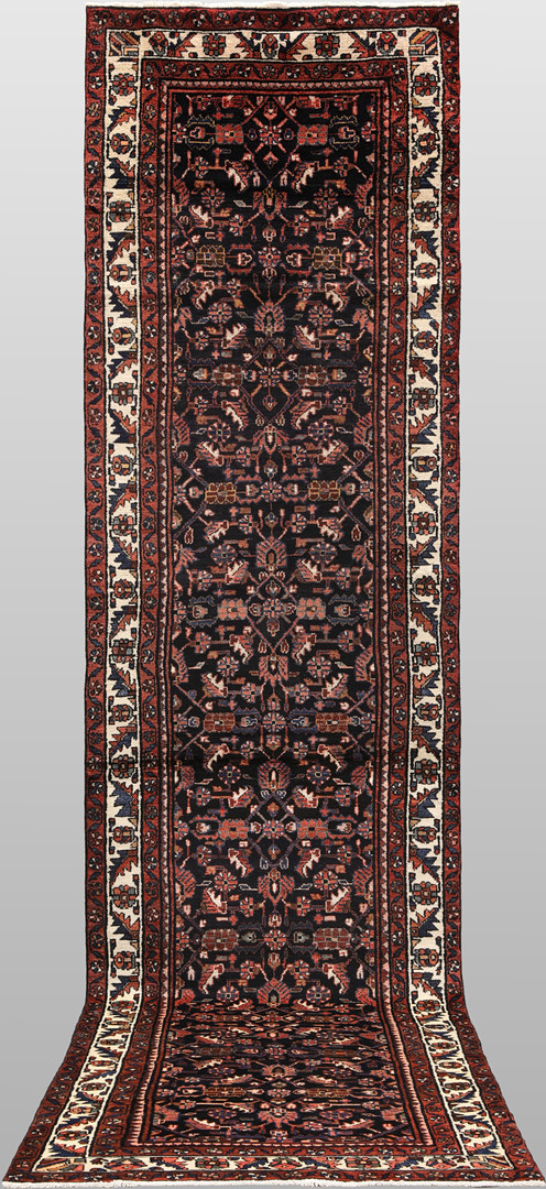 ORIENTMATTA. Hamadan gallerimodell, 415 x 95 cm.
