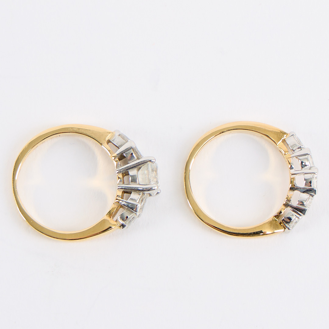 RINGAR. Två stycken, guld 18K och diamanter.