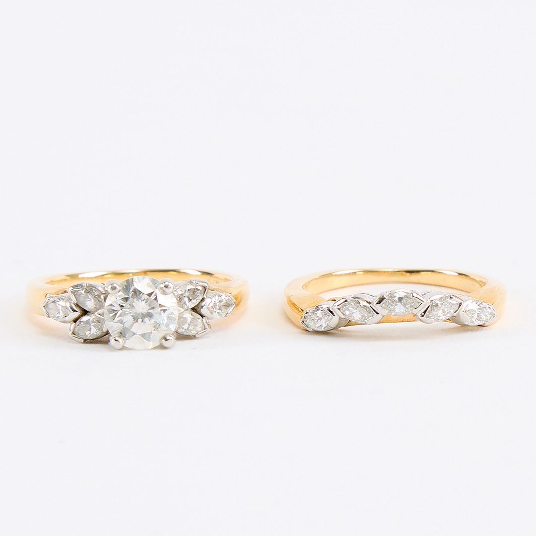 RINGAR. Två stycken, guld 18K och diamanter.