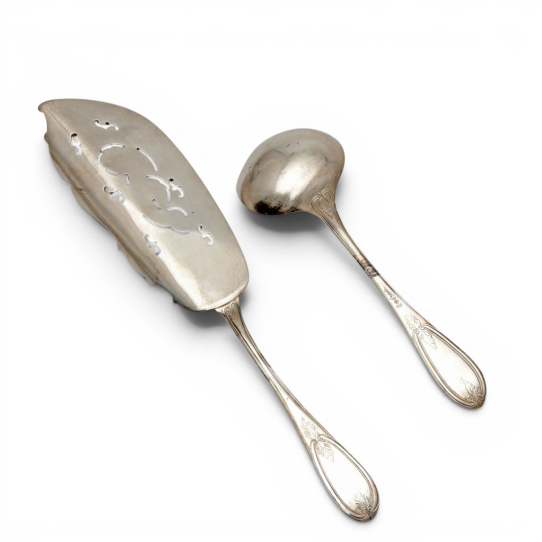 American spatula and sauce spoon in silvery metal by Haughwout, early 20th Century.