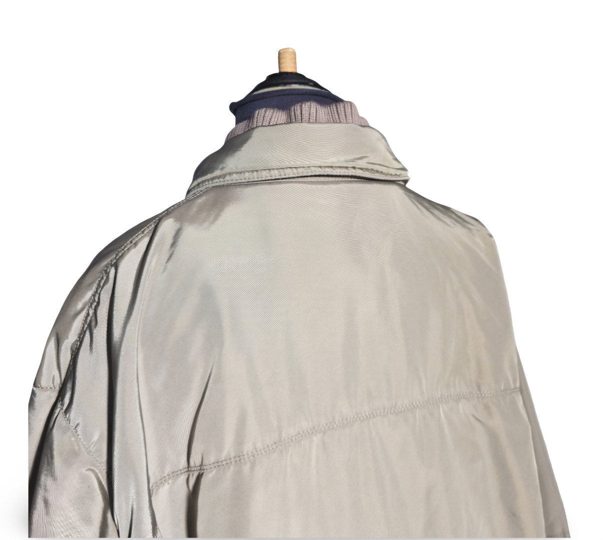 BURBERRY. Parka de hombre color kaki. Talla 8 de la casa.