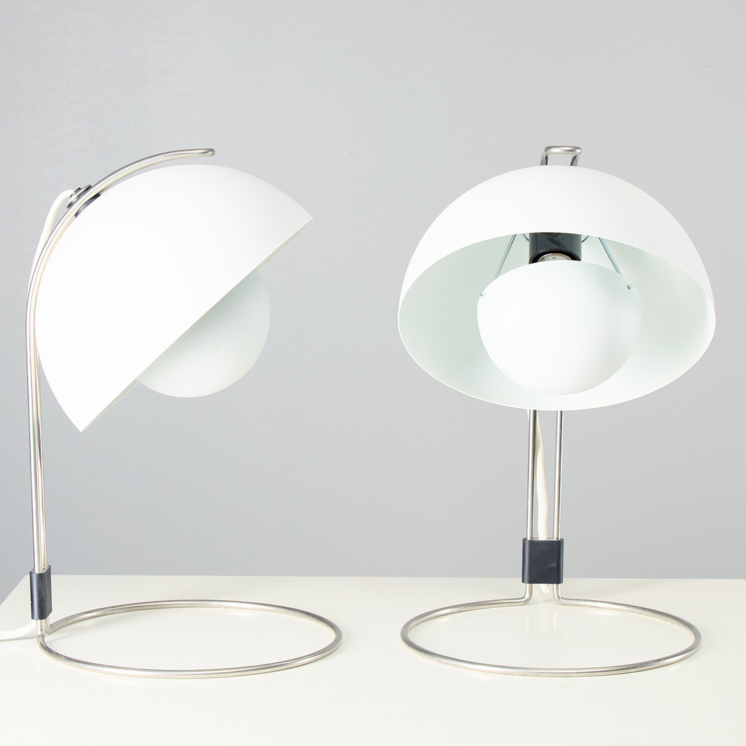 VERNER PANTON. Bordslampor, ”Flowerpot VP4”, ett par. etikettmärkta för &Tradition, Danmark.