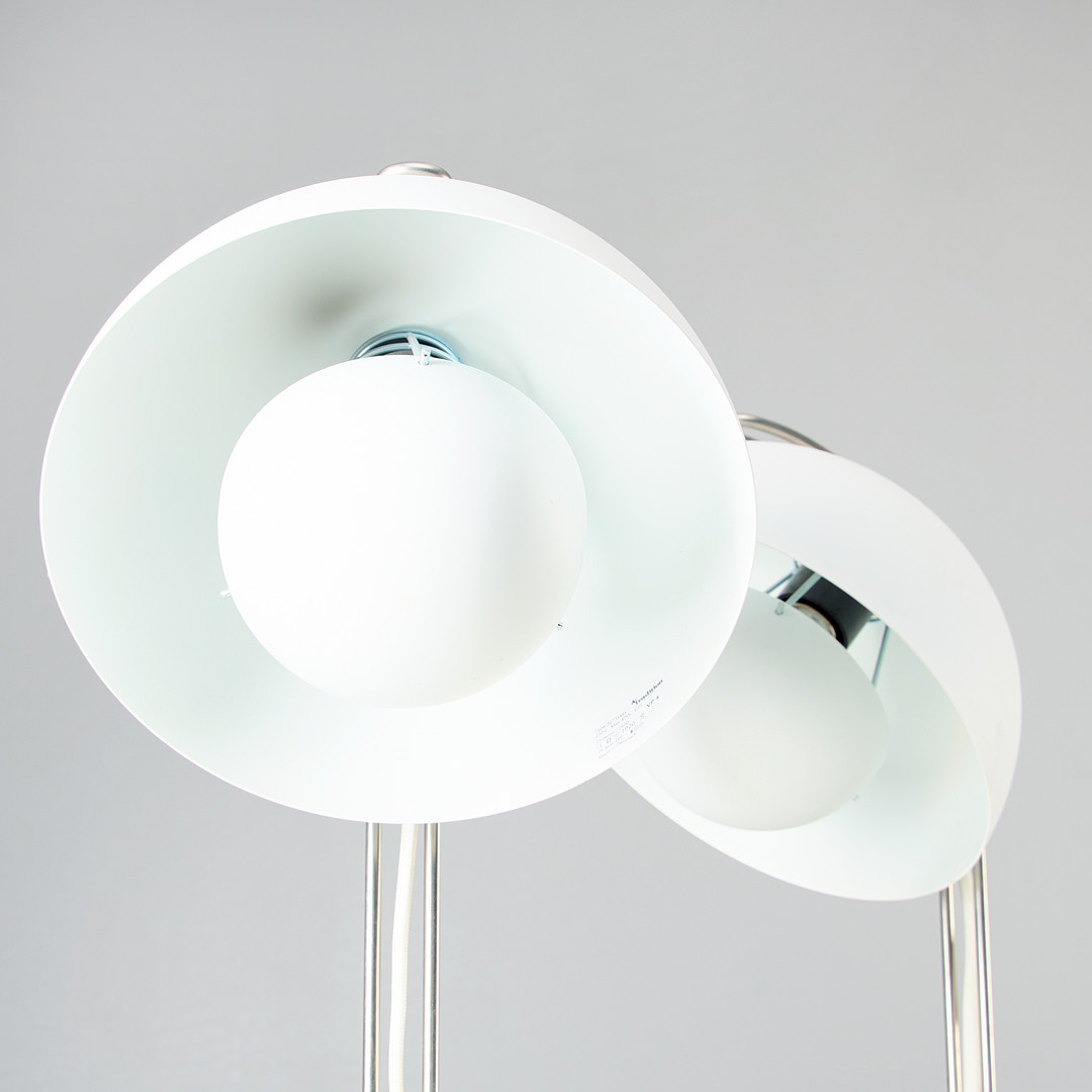 VERNER PANTON. Bordslampor, ”Flowerpot VP4”, ett par. etikettmärkta för &Tradition, Danmark.