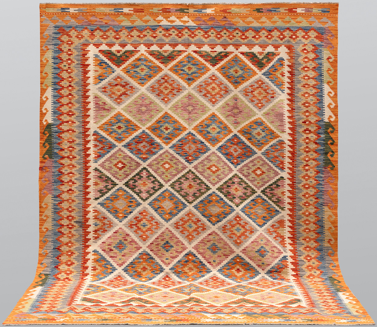 ORIENTMATTA. Kelim klassisk design, 297 x 204 cm.