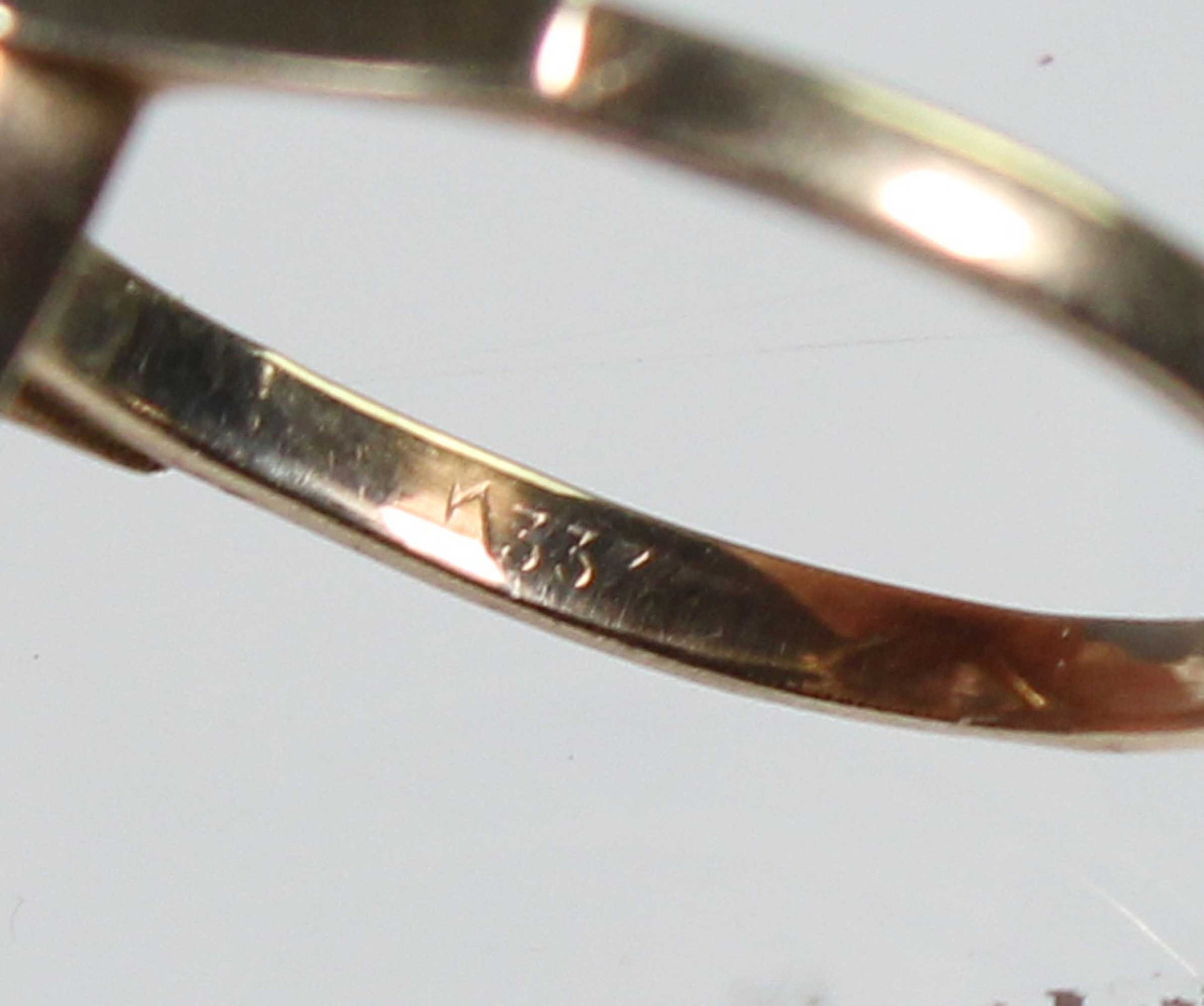 GOLDRING MIT VIOLETTEN STEIN, GOLD 333.
