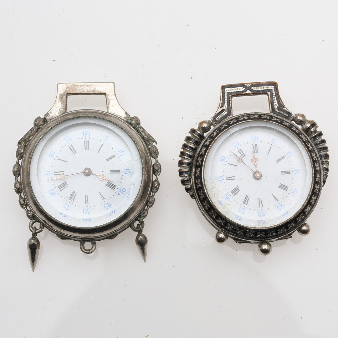 Two pendant pocket watches, first third of the 20th Century.