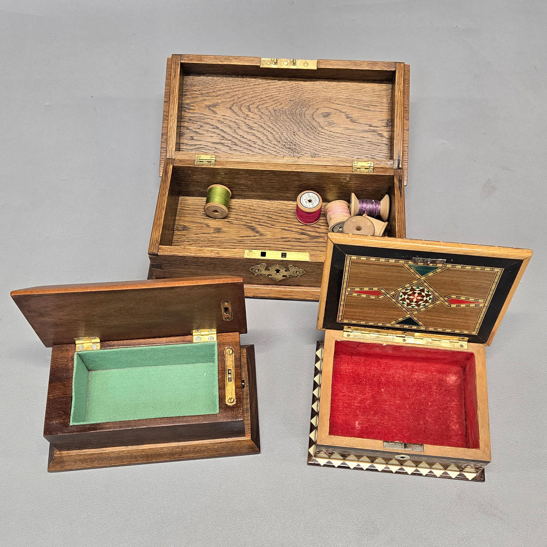Images for 5033192. THREE INTERESTING BOXES. - Auctionet