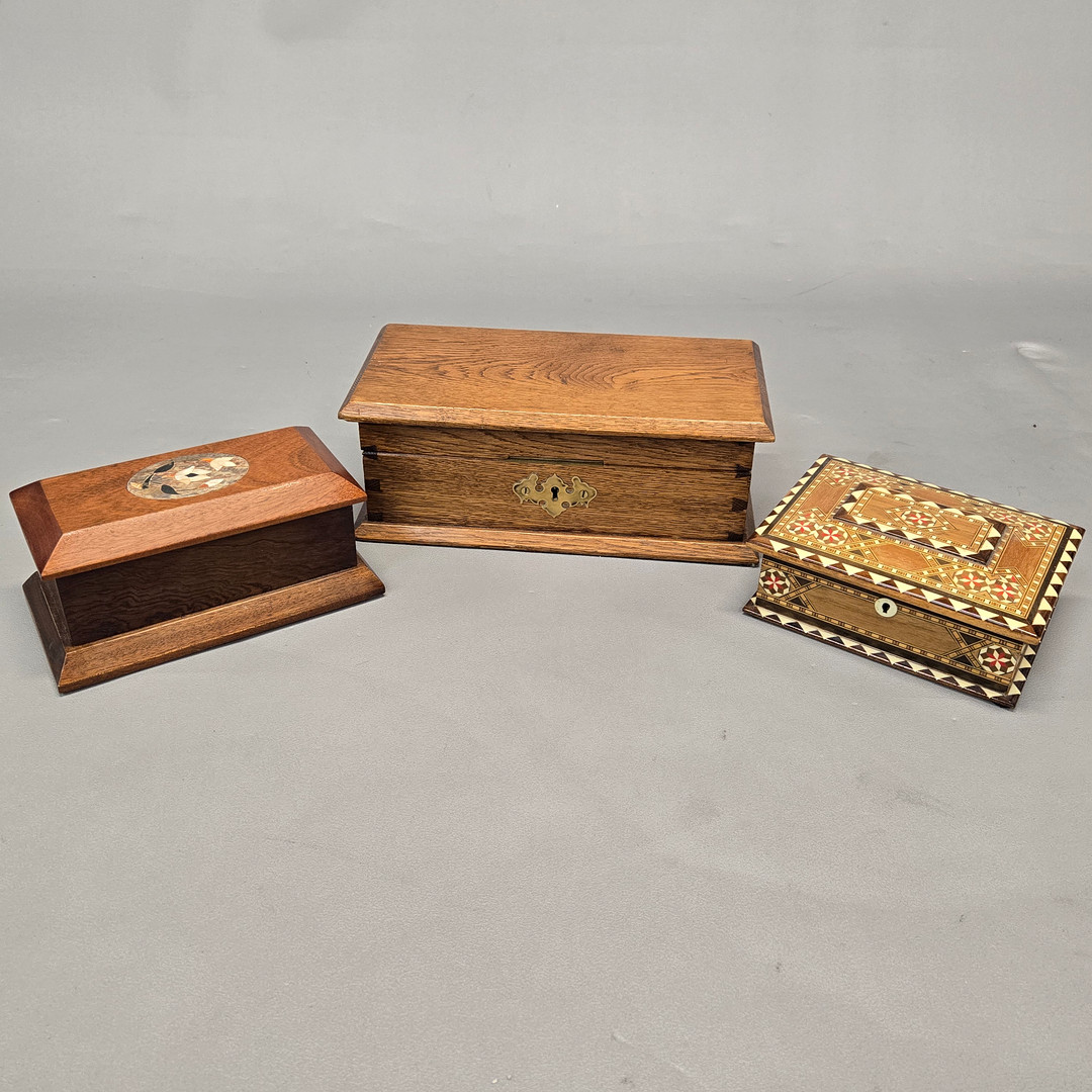 Images for 5033192. THREE INTERESTING BOXES. - Auctionet
