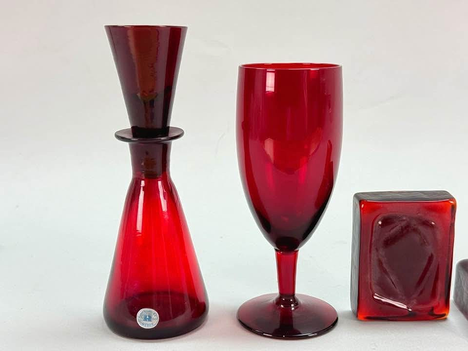 PARTI RÖTT GLAS, bla snaps-karaff, 1 stk, Reijmyre Glasbruk.