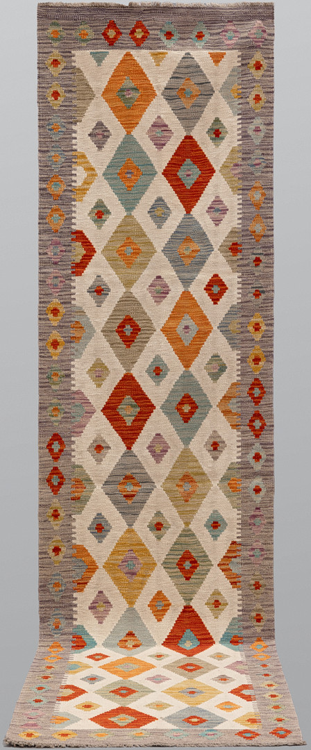 MATTA, gallerimodell, Kelim, cirka 291 x 71 cm.