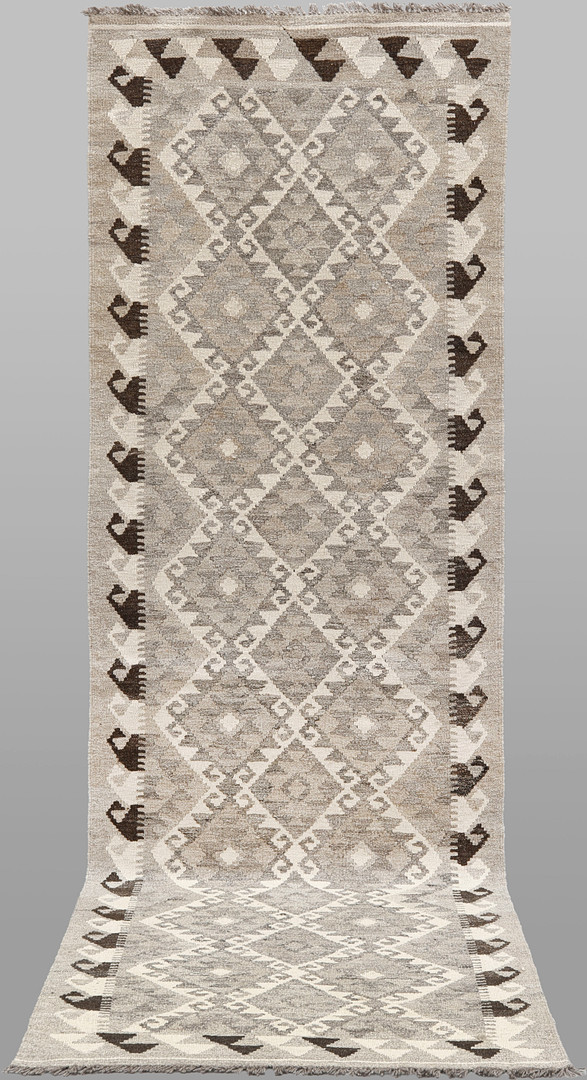 MATTA, gallerimodell, Kelim, cirka 261 x 80 cm.