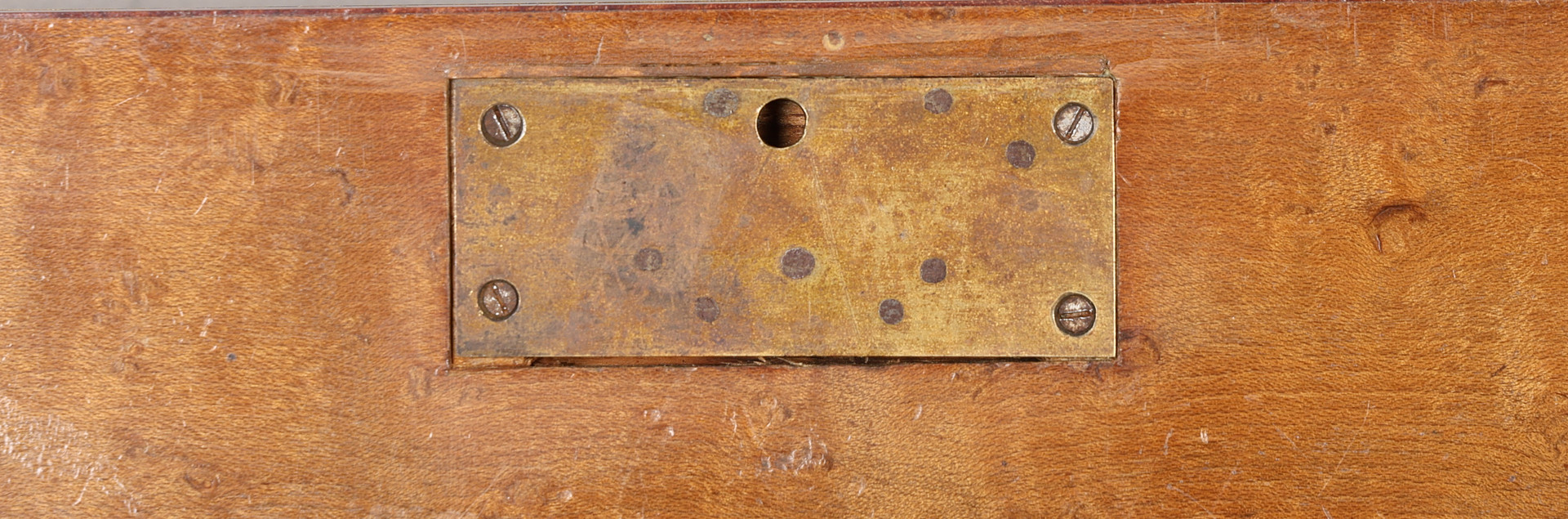 A 19TH CENTURY KINGWOOD WRITING BOX.