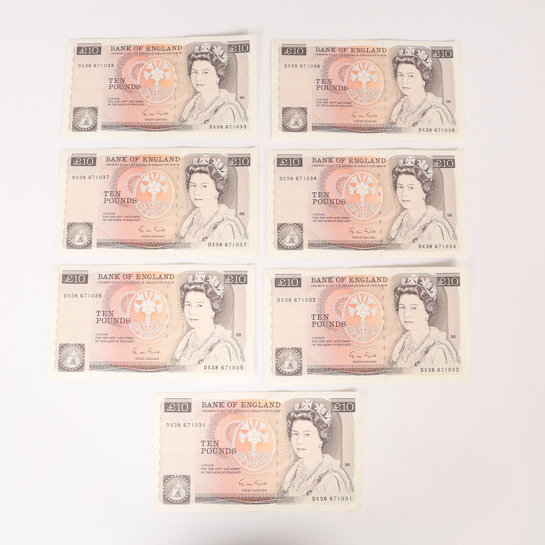 SEVEN BANK OF ENGLAND GEORGE M. GILL £10 CONSECUTIVE UNCIRCULATED BANKNOTES (7).