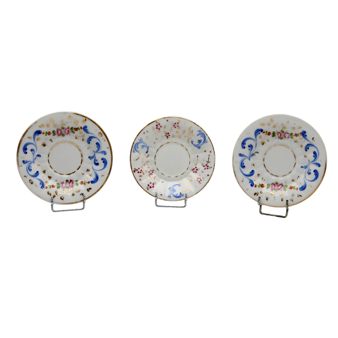 Three small porcelain dishes, probably German, early 20th Century.
