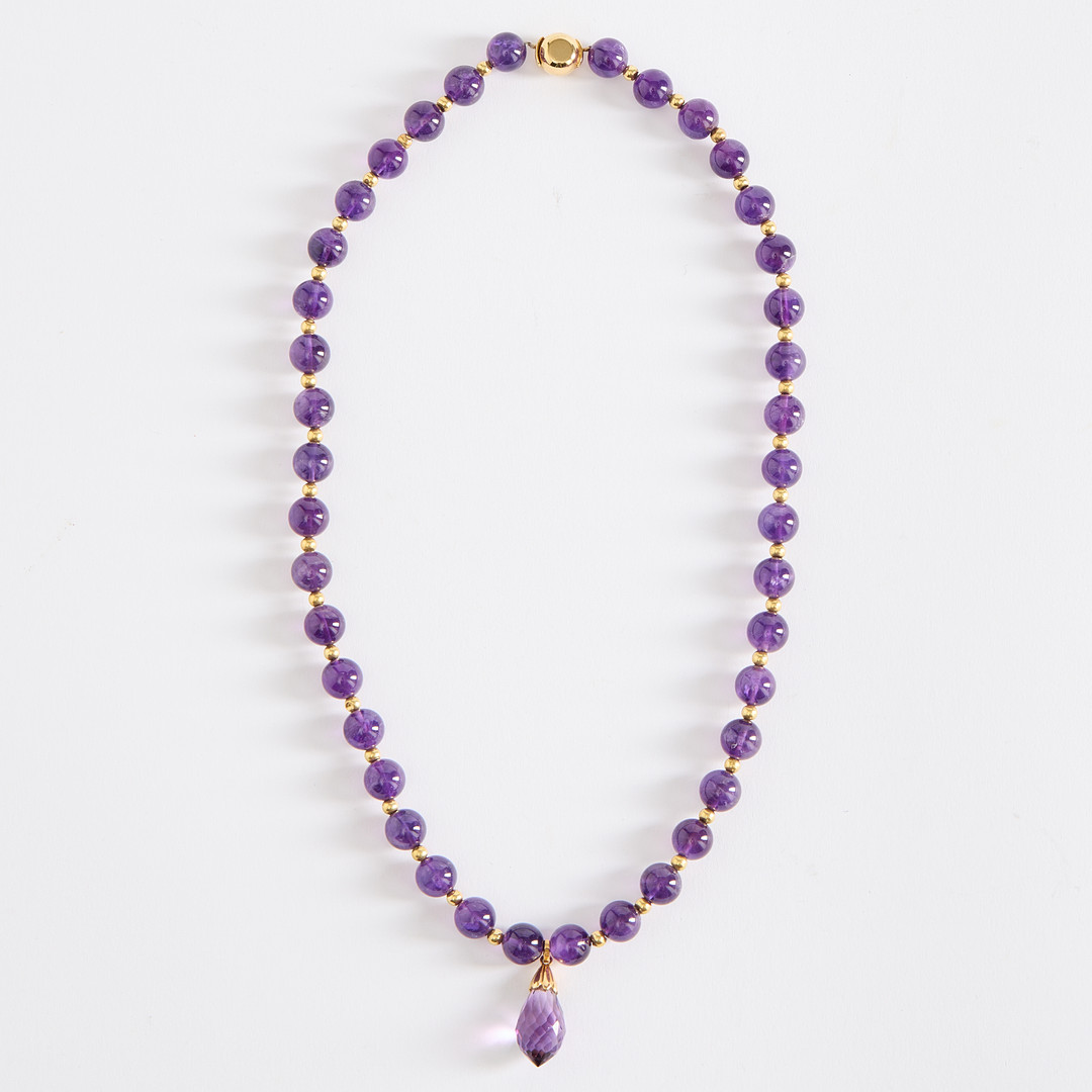 COLLIER, slipade ametister och guld, 18K.