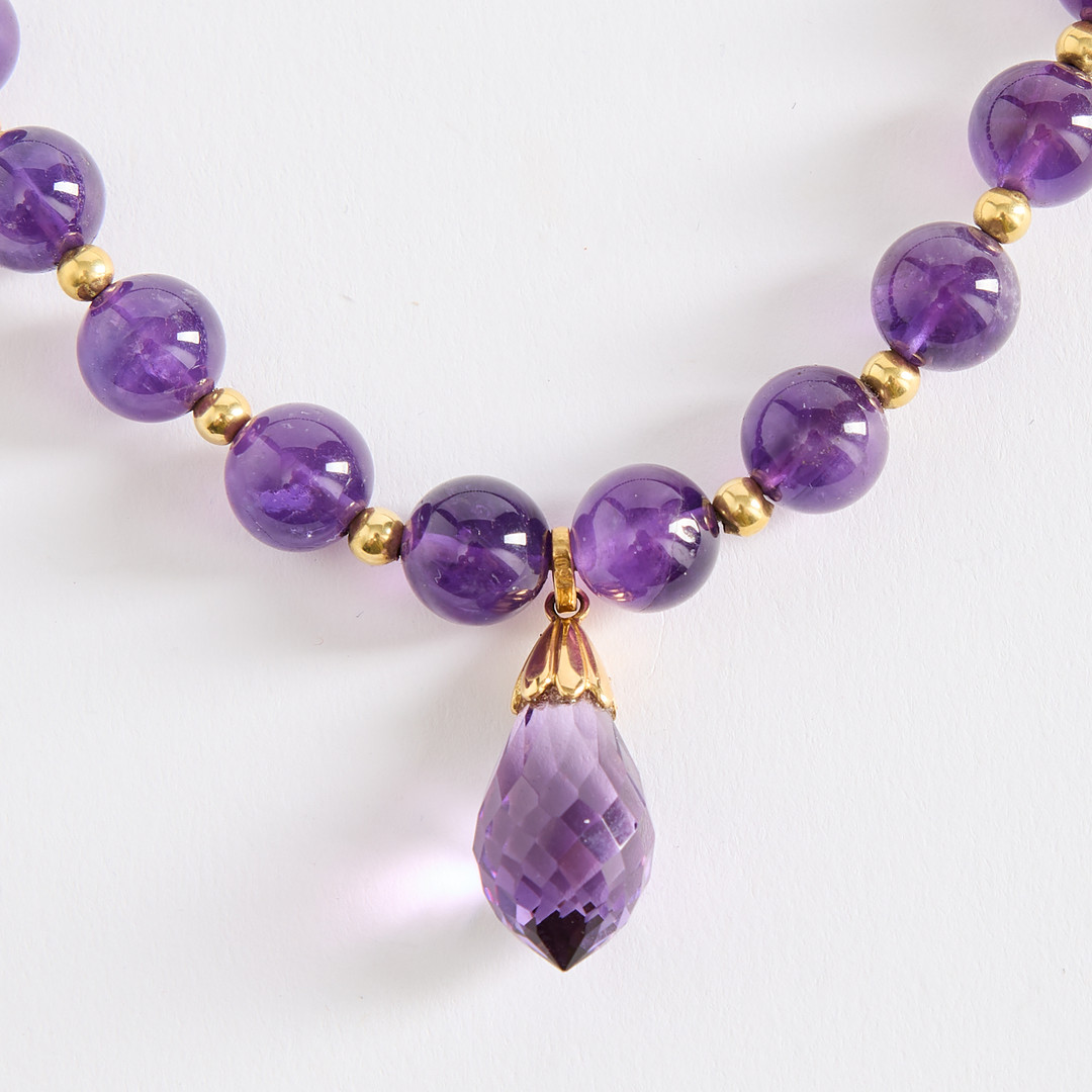 COLLIER, slipade ametister och guld, 18K.