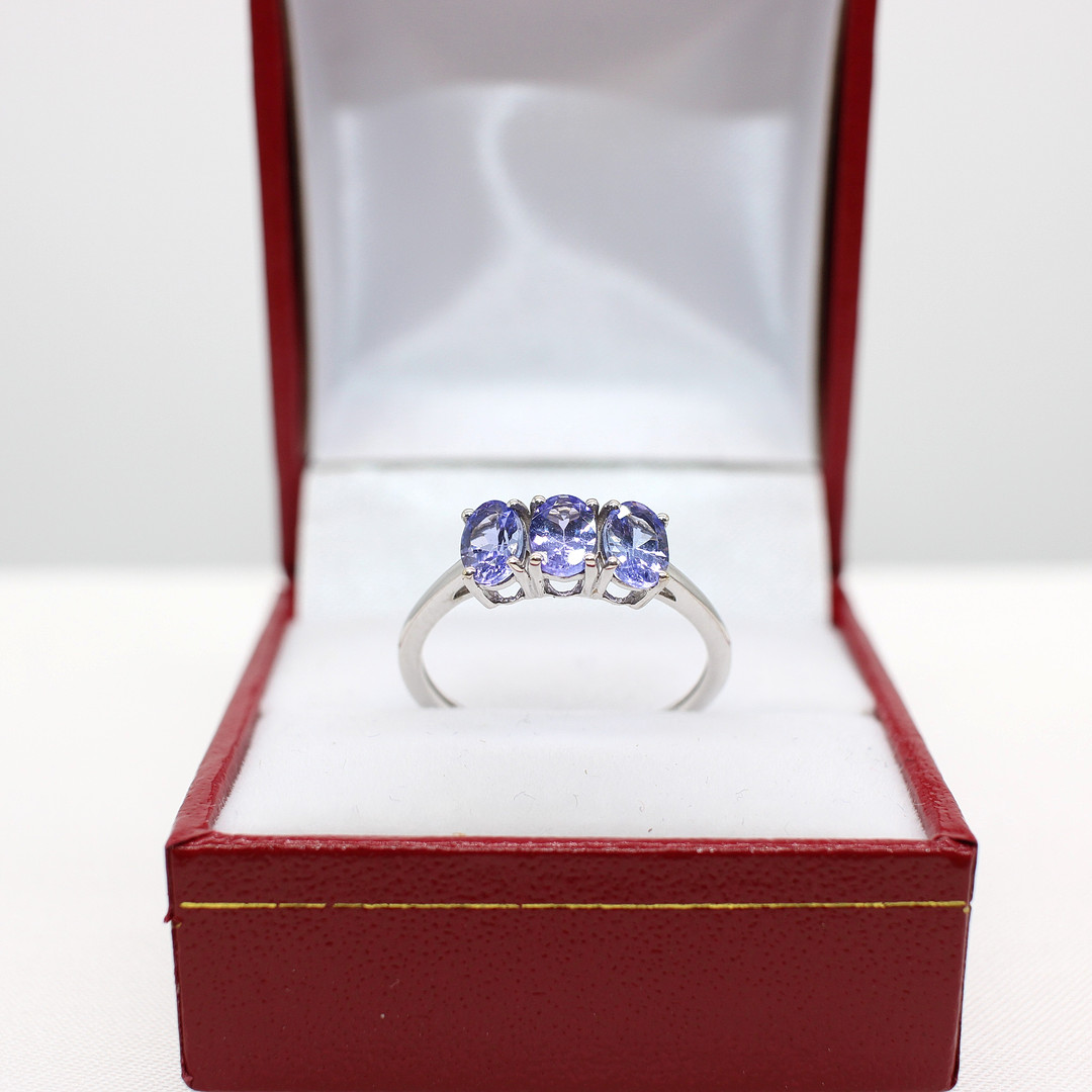TANZANITE TRILOGY RING.