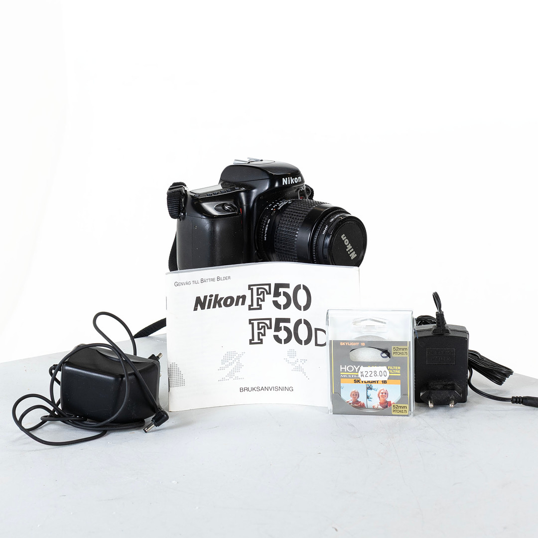 SYSTEMKAMERA NIKON F50, 1990-tal.