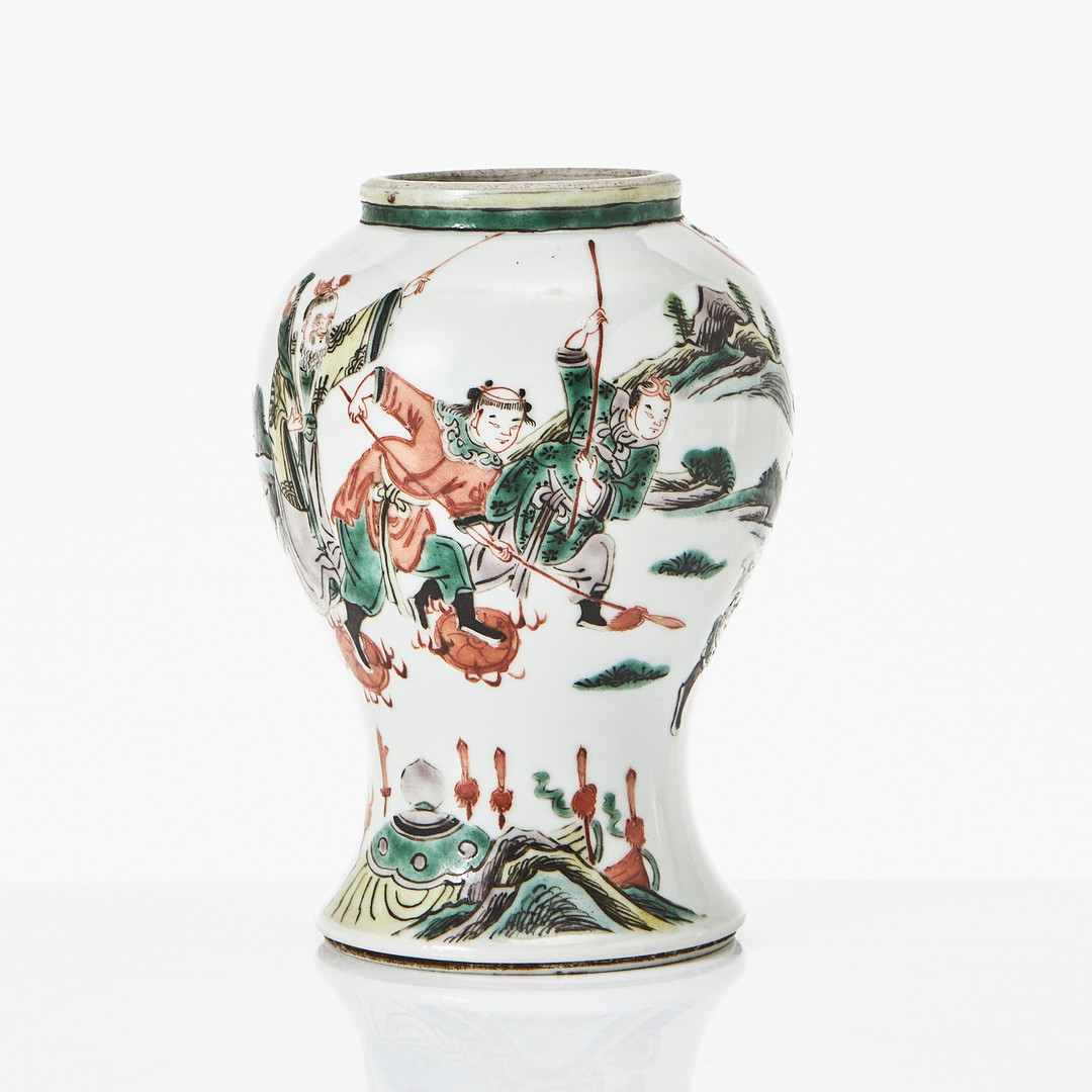 VAS, porslin, Kina, 1800-tal, dekor av figurer i landskap i famille verte.