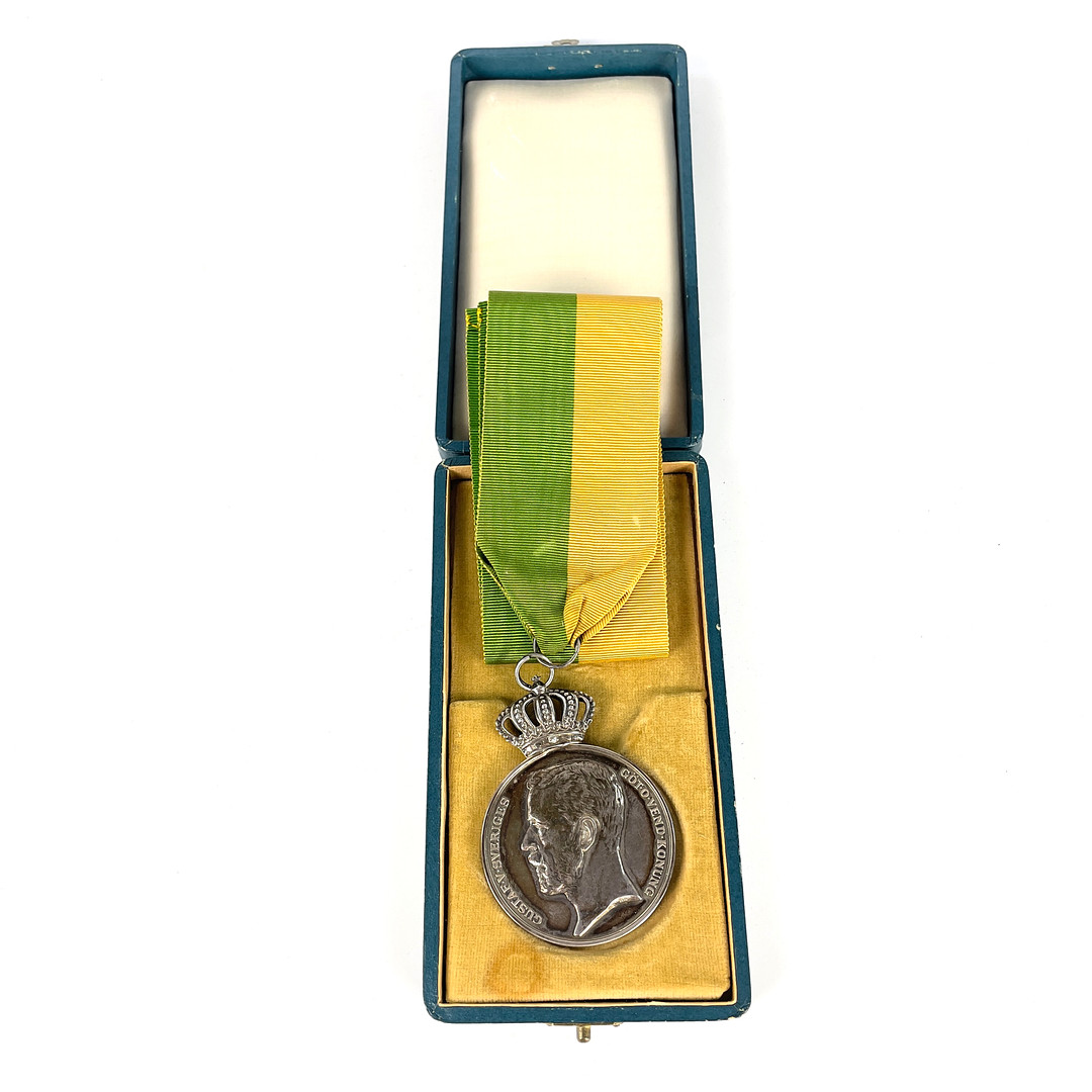 FÖRTJÄNSTMEDALJ, silver, Gustaf V. Kungliga Patriotiska Sällskapet, i original etui.