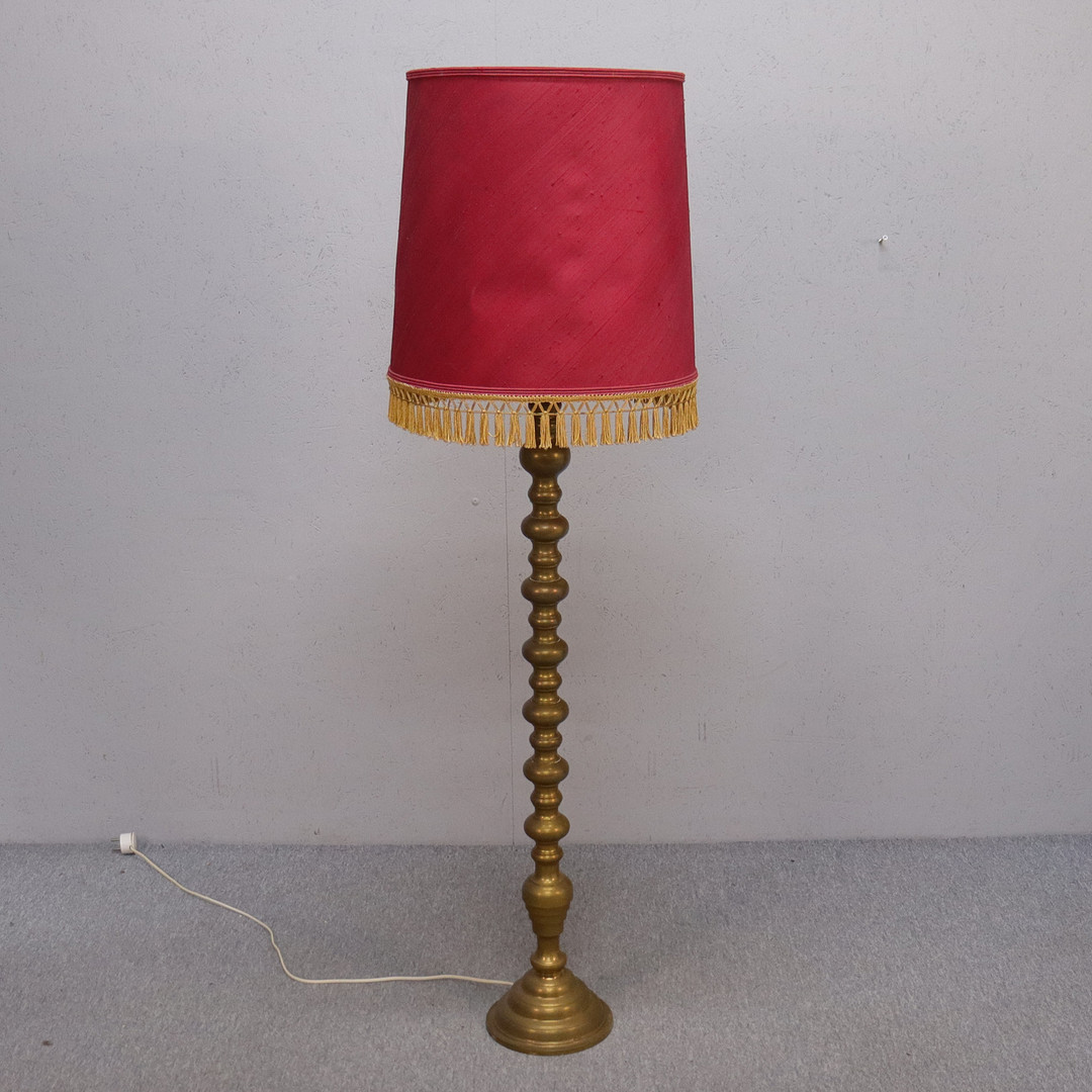 GOLVLAMPA, Nordiska Kompaniet, NK, mässing, 1900-talets mitt.