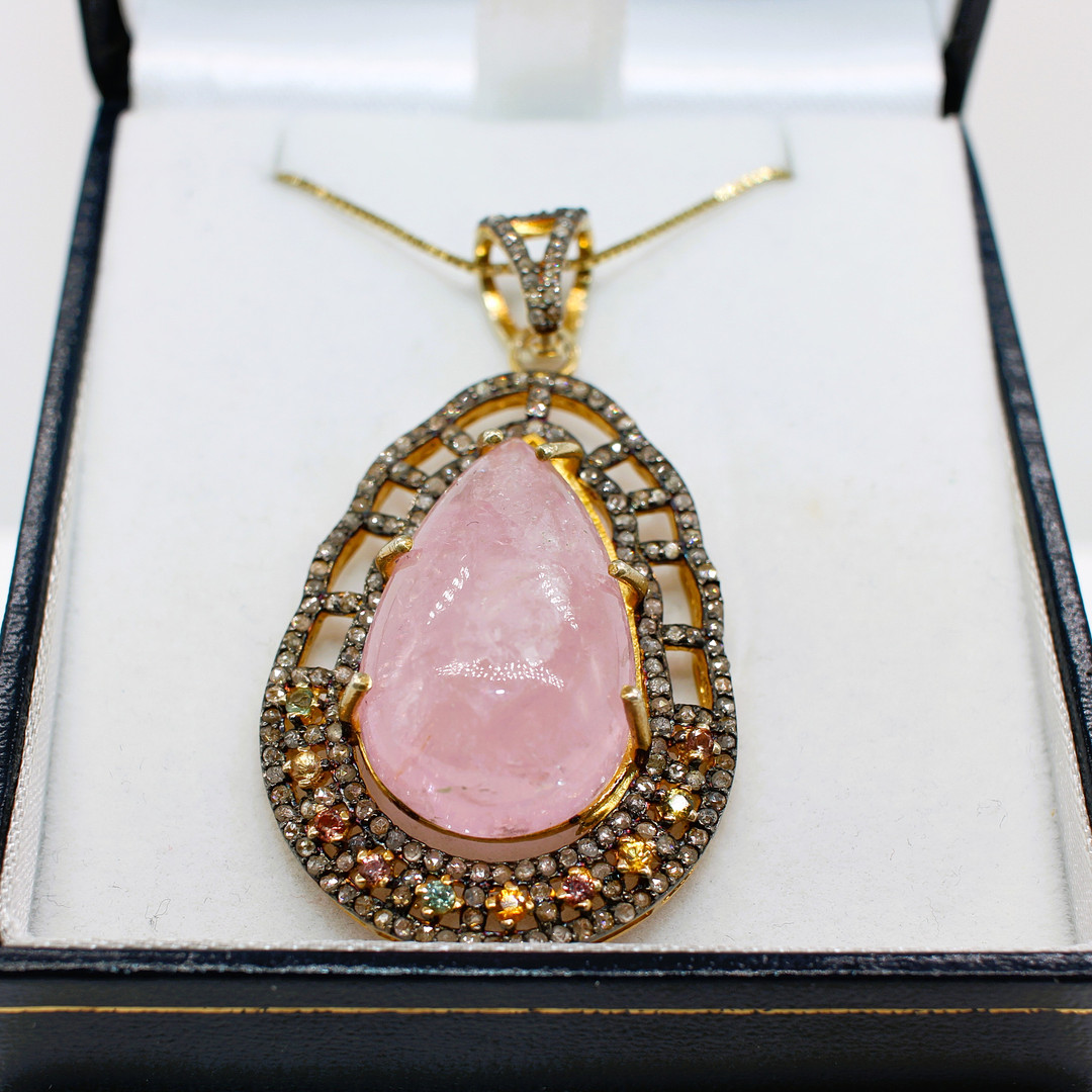 MORGANITE,DIAMOND & SAPPHIRE PENDANT.