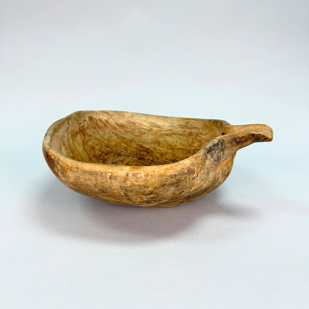 SKÅL/ VRIL MED PIP, allmoge, märkt EAJA 1836.