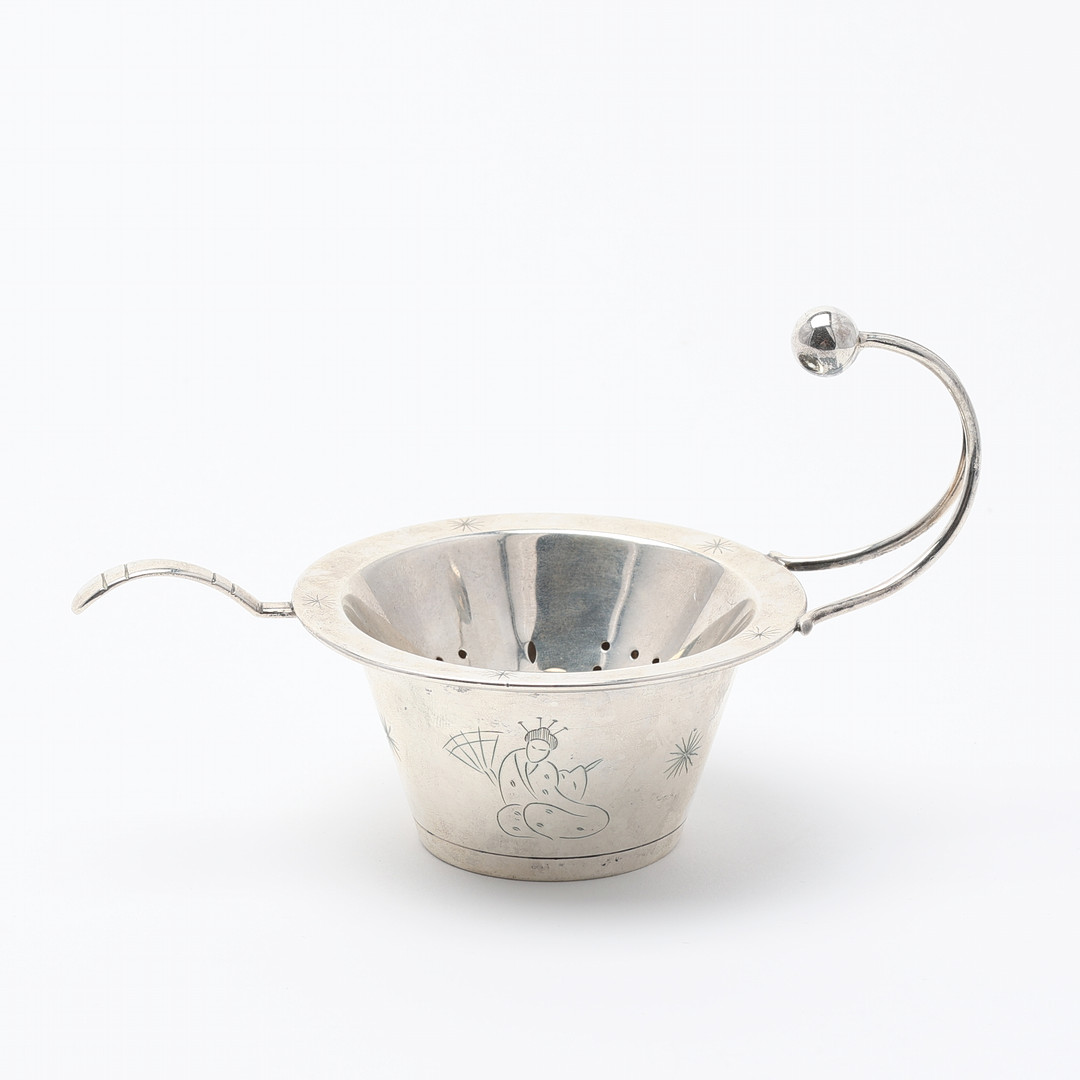 TESIL, CG Hallberg/Nordiska Kompaniet, Stockholm, modellnummer 879, silver, 1930, Swedish Grace.
