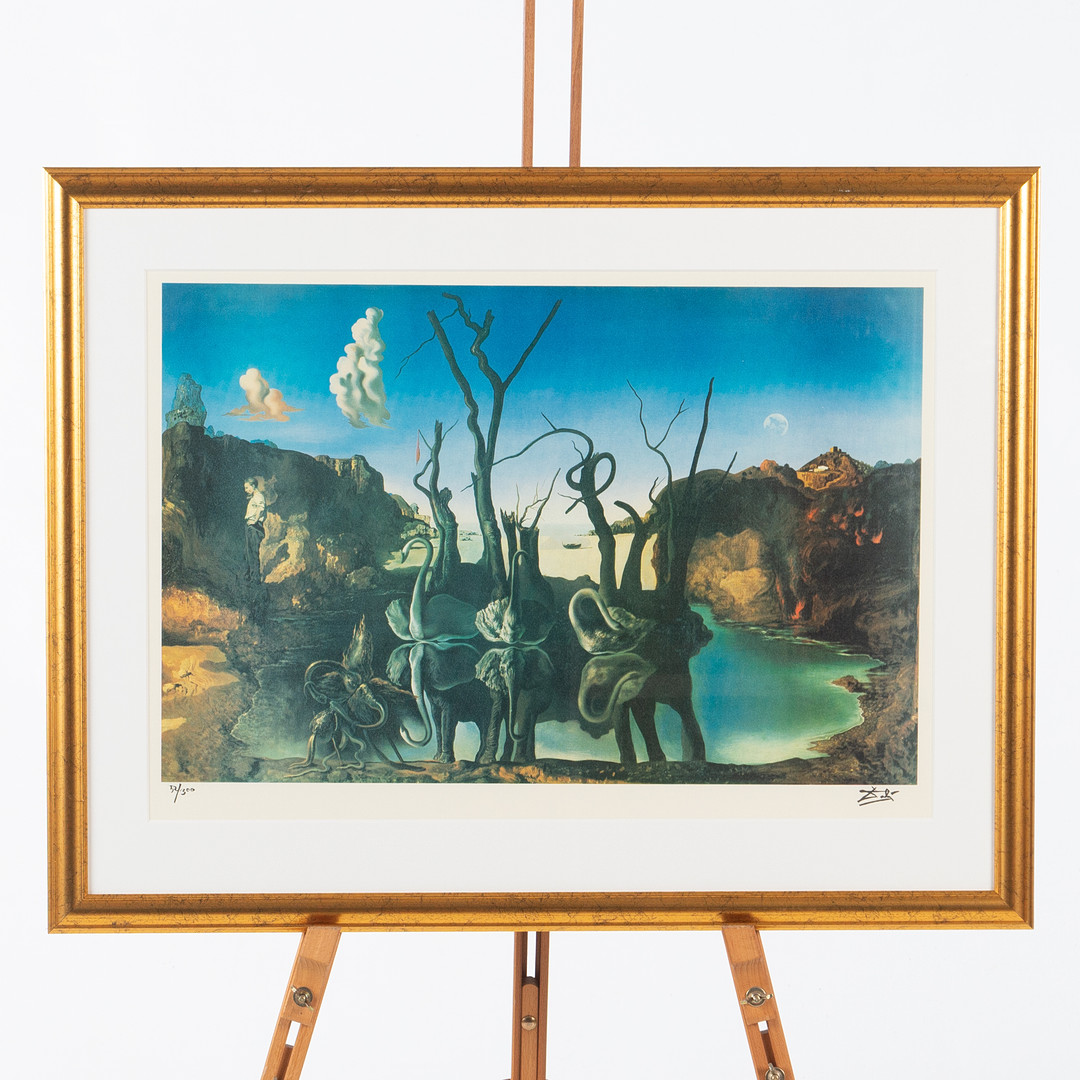 SALVADOR DALÍ. EFTER. “Swans reflecting elephants”, Offsettryck, Signerad och numrerad 52/300.