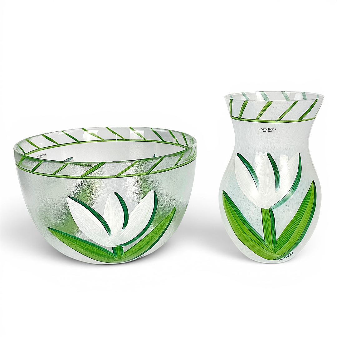 ULRICA HYDMAN-VALLIEN. Vas & skål, 2 st, "Tulipa", glas, Kosta Boda.