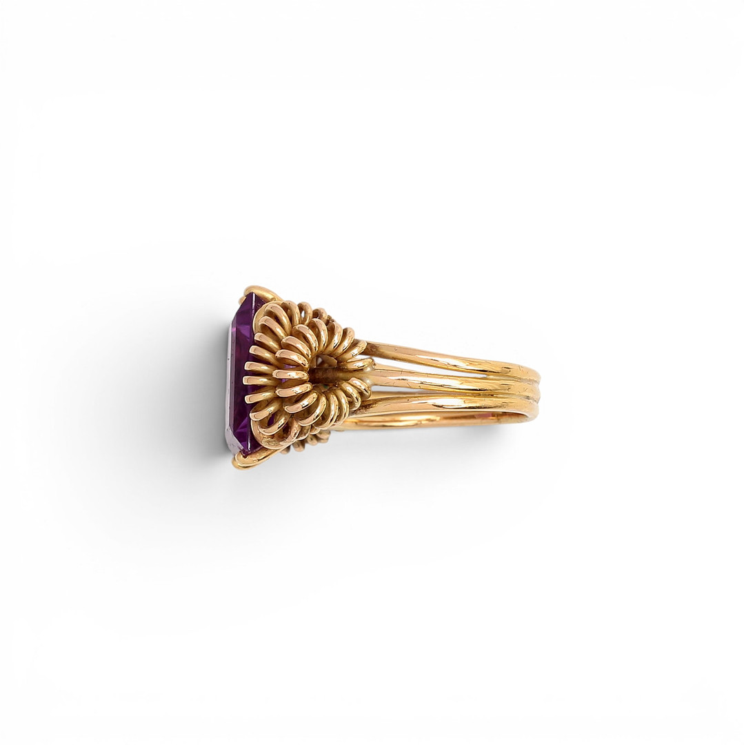 Chevalier gold ring, circa 1940.