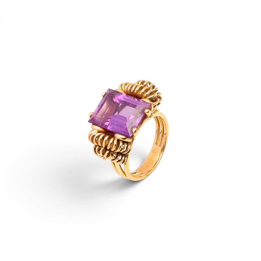 Chevalier gold ring, circa 1940.