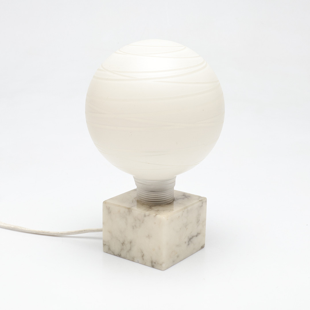 BORDSLAMPA, alabster, Italien, kupa i glas, möjligen Foscarini.