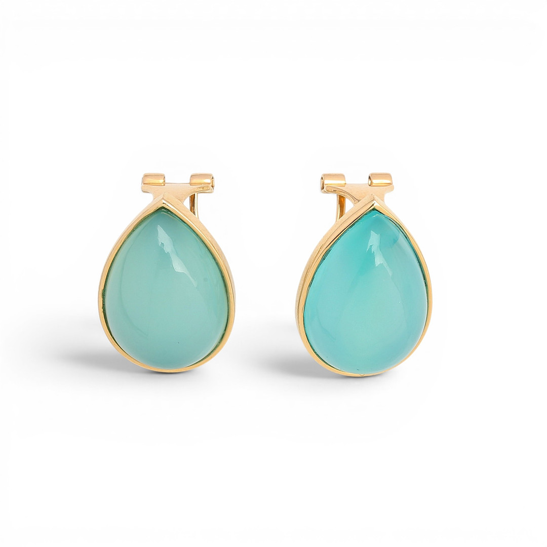 Gold and blue chalcedonies earrings.